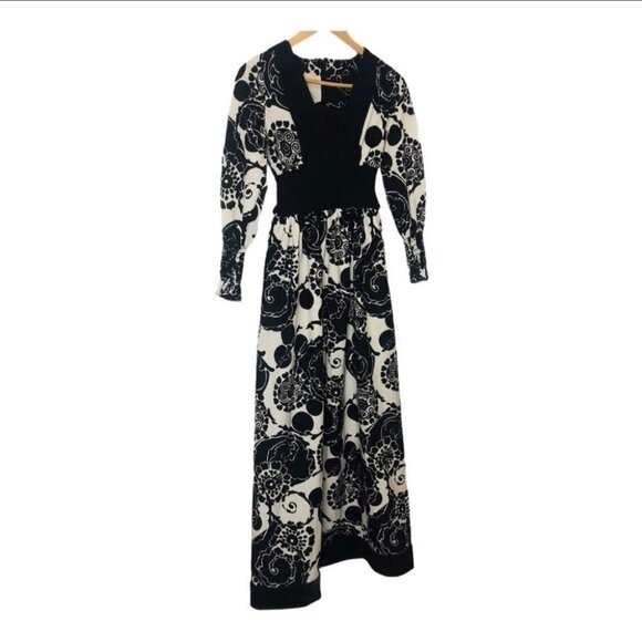 Vintage Dresses & Skirts - Vintage 60’s Union Label Black & White Long Sleeve Maxi Cottagecore Dress